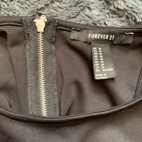 LBD with Sexy mesh panels - Picture 4 of 7